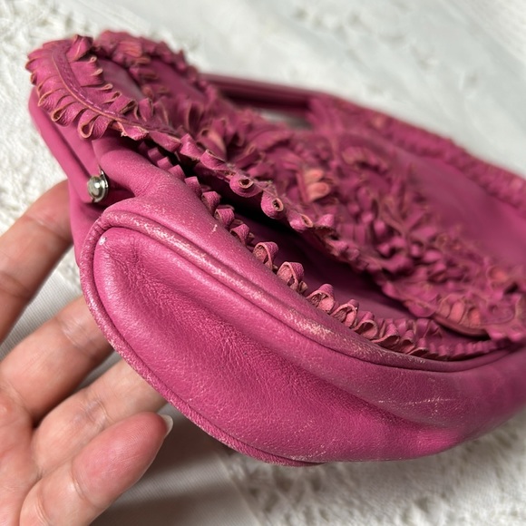 🖤Isabella Fiore Pink Leather clutch with 3D Floral Appliqué RARE - Picture 12 of 17